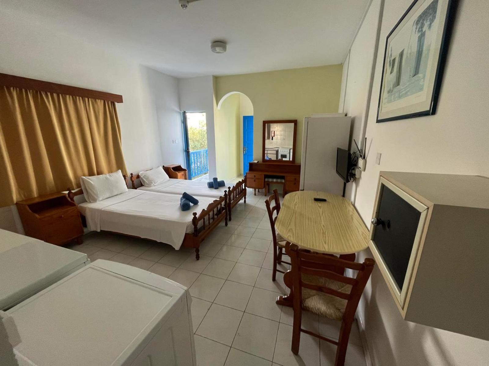Tasmaria Aparthotel Pafos Dış mekan fotoğraf
