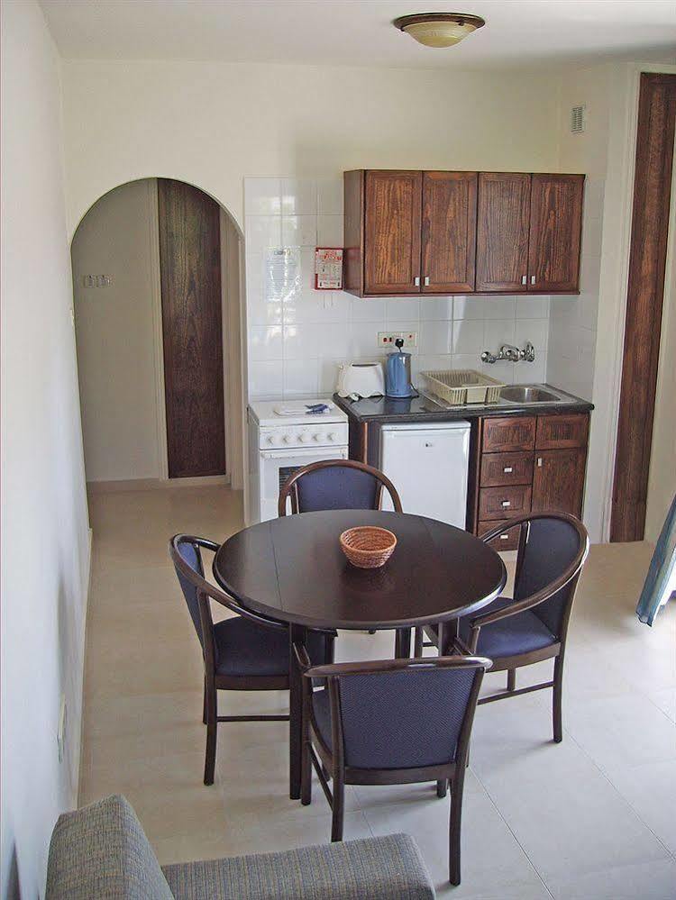 Tasmaria Aparthotel Pafos Dış mekan fotoğraf